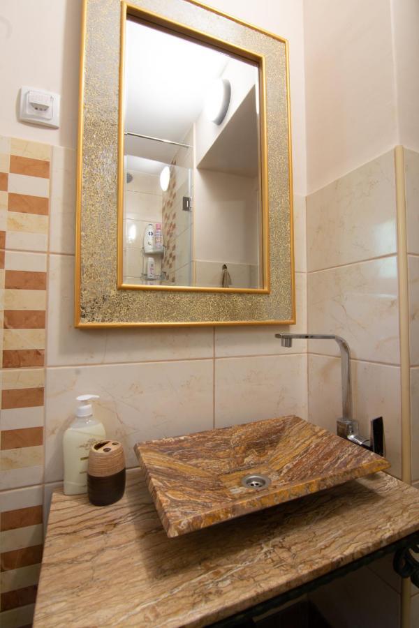Top Spot Apartment Belgrado Esterno foto